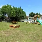 Дом отдыха Domaine Les Moustans